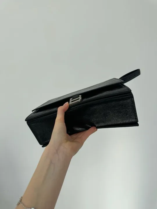 Сумка Balenciaga Crush Medium Handbag Crushed Calfskin in Black\Silver 99746 Де купити