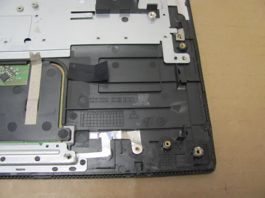 номер0939-3 корпус кришка палмрест тачпад Палмрест корпус топкейс палмрест для ноутбука Верхняя панель палмрест cover-C H000089530 13N0-DRA0601 для Toshiba Satellite e40w, e45w оригінал Характеристики