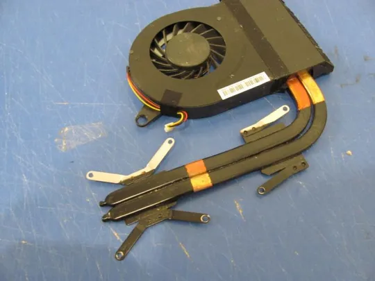 №139-18 Система охолодження 13N0-7NA0M01 13N0-7NA0M03 для ACER P273 BA70 E1-731 E1-771 E1-772 V3-771G V3-731 E1-772 оригінал З аукціону