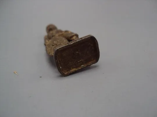 Фигурка миниатюра гуннский воин Hun 4 со щитом k 95 n 110 металл высота 3,8 см №13345 Інтернет-аукціон