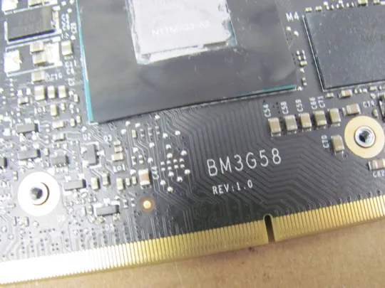 781-21 відеокарта NVIDIA N17M-Q3-A2 Quadro M620 2 ГБ GDDR5  для  LENOVO Thinkpad P70 P71  оригінал Продаж