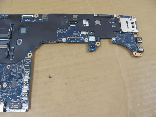 843-16 материнська плата SR3Z1  i5-8400H DAP10 LA-F591P для Dell Precision 7530 7540 M7540  оригінал в Україні