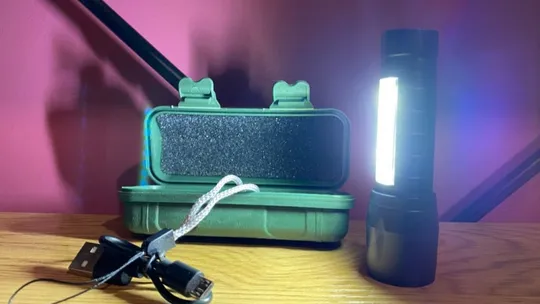 Яскравий flash light USB, ідеальний для туризму та кемпінгу! Ціна