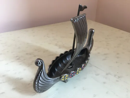 Макет старовинного вітрильного судна часів вікінгів "Драккар" Продаж