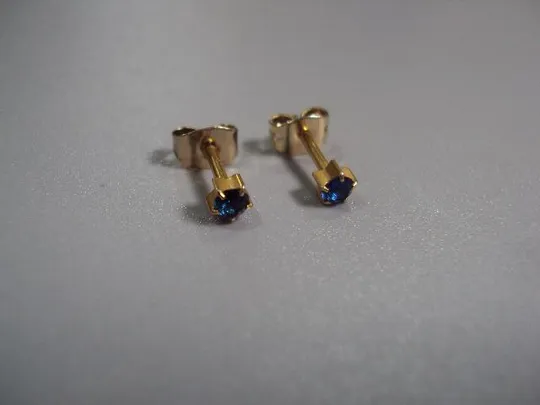 Бижутерия серьги гвоздики звездочки с синим камушком Европа б/у позолота (№9) №11241 Ціна