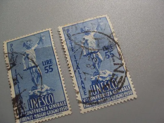 марки Италия 1950 ЮНЕСКО ООН Конференция мифология античность Персей и Горгона лот 2 шт гаш №2834 Інтернет-аукціон