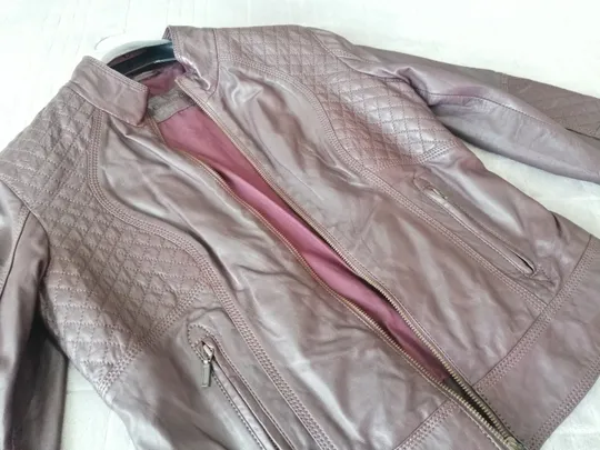 Жіноча шкіряна куртка. Італія (колір коричневий) розмір 44 З аукціону