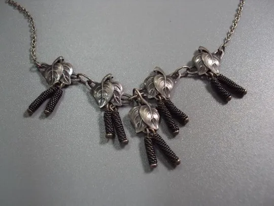 бижутерия колье ожерелье листья листочки металл длина 52 см №10906 З аукціону