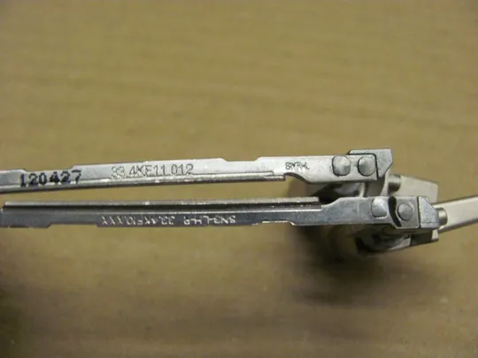 537-7 кріплення з петлями 33.4KF11.012 для LENOVO T430s T430Si T420S оригінал Продаж