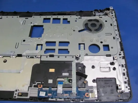 №113-3 Кришка панель палмрест та тачпад 6070B0742501 758050-001 для HP Pavilion 350 G1 оригінал Де купити