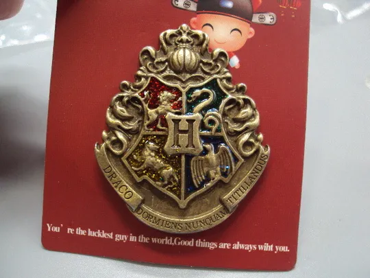 Значок пін Гаррі Поттер факультети Хогвартс Harry Potter Hogwarts знак брошка №18502 Ціна