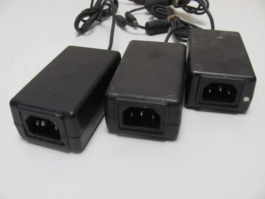 Купити 4348 адаптер живлення  FSP FSP015-1AD203C 12.0V 1.25A 3 шт НІМЕЧЧИНА