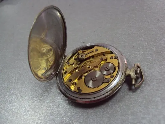 Карманные часы Langendorf Swiss made швейцария длина 6,2 см, диаметр 5 см на ходу №11936 Продаж