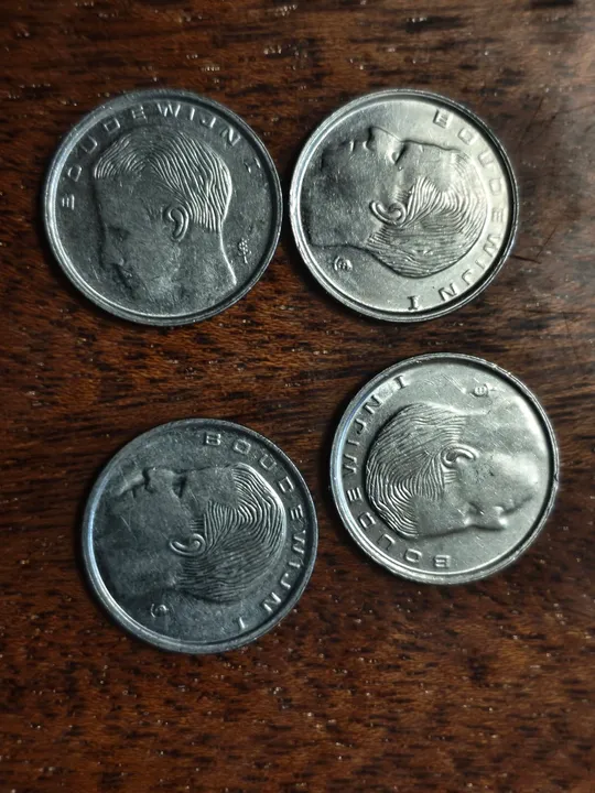 Купити Бельгія 1 франк 1990 BELGIË