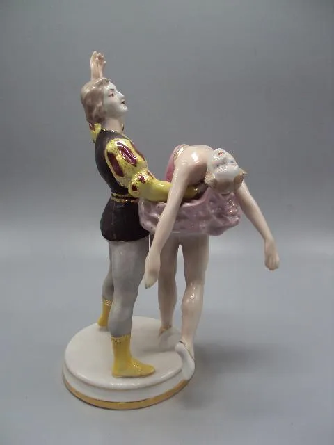 Купити Фигура фарфор статуэтка Киев балет Адажио лебединое озеро высота 27,4 см №13882