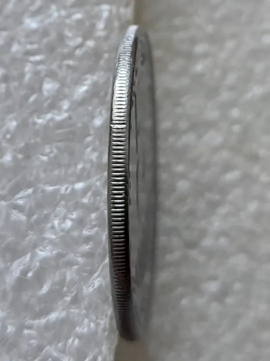 Купити (6342) 5 копійок 1992 брак гуртильного кільця на 10.30 год. + царапина штемпеля у "5" номіналу (5 копеек 1992 брак гуртильного кольца)