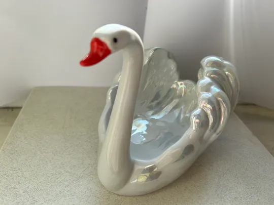 Фарфорова ваза - цукерниця "Лебідь" Перламутр Київський ЕКХ завод 70-ті роки СССР Продаж