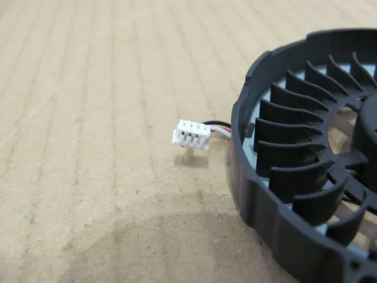 номер0176-10 Вентилятор (кулер, FAN) BA31-00105A для SAMSUNG NP300 NP300E5C NP300E5A оригінал Продаж