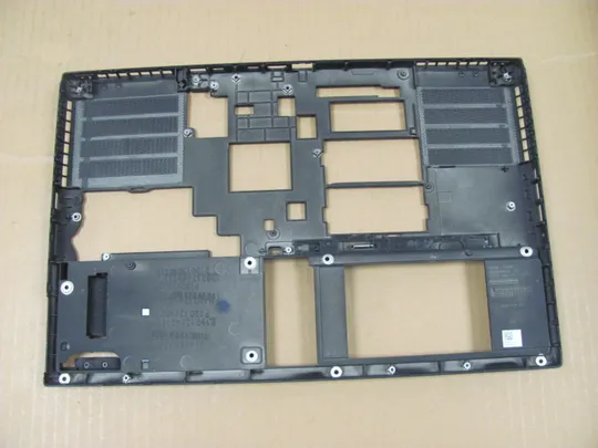 Купити номер0851-3  Кришка дно піддон корпуса Нижний корпус (дно) для ноутбука Низ дно поддон AM16Z000110 для Lenovo Thinkpad P52 оригінал
