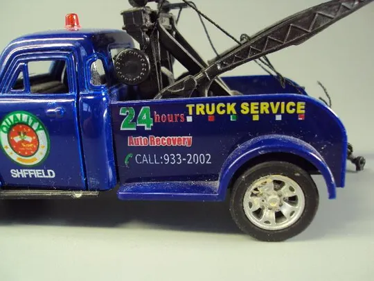 машинка эвакуатор Emergency service 24 Qualyti Shffield Китай высота 6 см, длина 14,5 см №11092 З аукціону