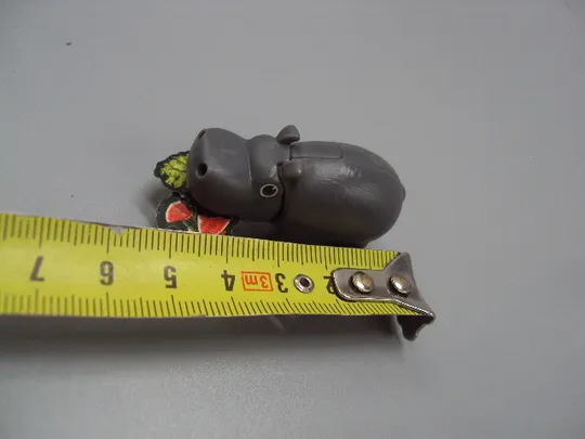 Фигурка киндер сюрприз VT080 Ferrero бегемот и еда бегемотик животные №18610л Інтернет-аукціон