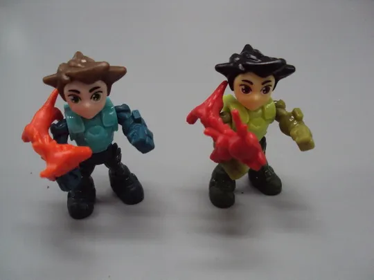 Фигурка киндер сюрприз VQ187 Ferrero парень и дракон на руке лот 2 шт №18618л На торгах