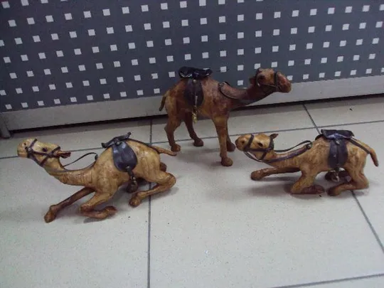 Фигура кожа верблюд сидячий и стоячий верблюды лот 3 шт №11009 Ціна