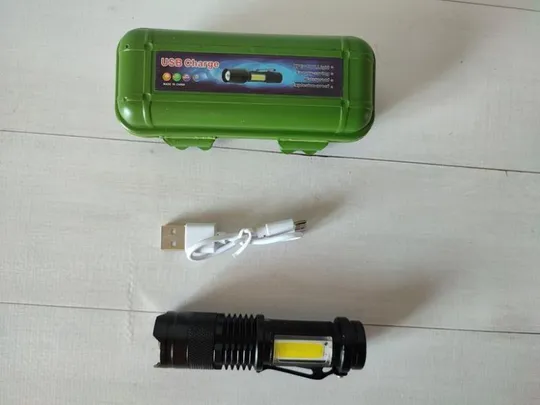 Фонарь ручной bl-525 аккумуляторный в футляре Ціна