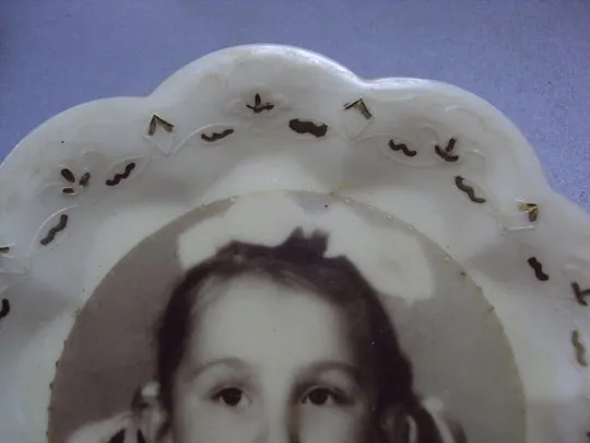 Тарелка пластик портрет девочки КПЗ МХП ТХП пластмасс диаметр 20 см №10772 З аукціону