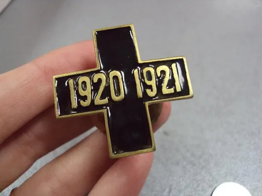 крест белогвардейское движение 1920-1921 копияreplicaОбращаем Ваше внимание, что предмет находиться в категории &quot;копии&quot; и не является оригиналом! З аукціону