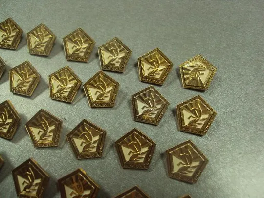 знак цк влксм комсомол за успехи в труде лот 32 шт №6811 Де купити