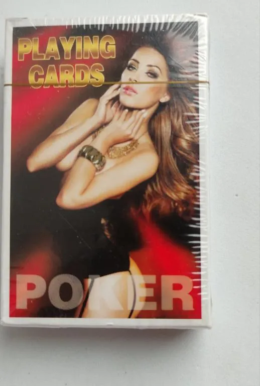 Игральные карты Девушки запечатанные vk364 Ціна