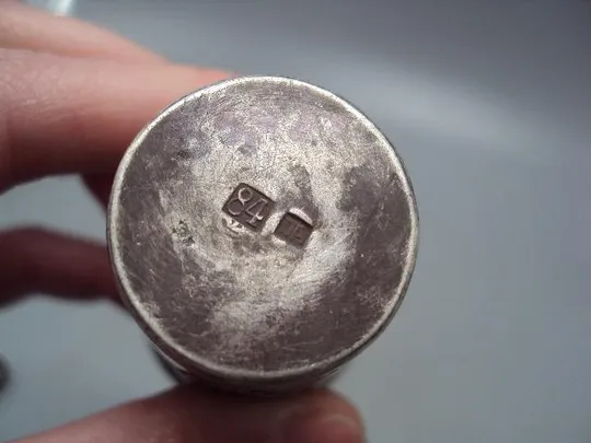 Рюмка стопка узор листья листочки серебро 84 проба вес 53,48 г размер 6,4х4,1 см №14329 З аукціону