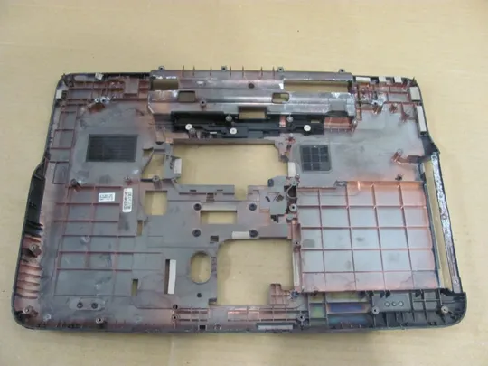 Купити 568-2 Кришка дно піддон корпуса 070FM3 3JGM6BCWI10 для Dell XPS 15 L501X L502X P11F оригінал