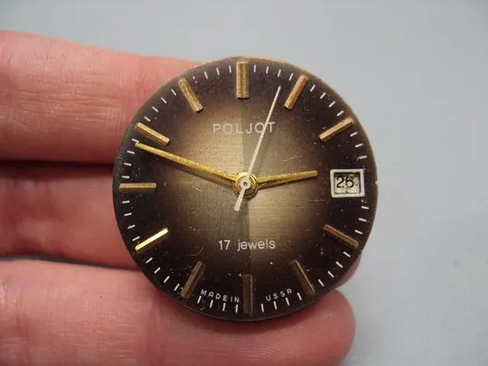 Механизм, циферблат и пластиковое стекло наручные часы Полет 17 камней календарь не на ходу №14620 Інтернет-аукціон