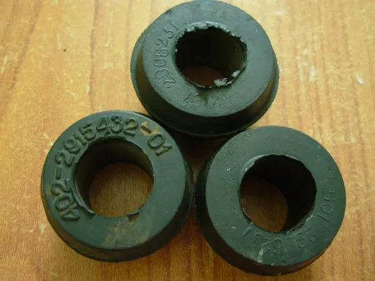 Купити 2101-2906231,402-2915432 Втулка амортизаторів передніх і задніх авто &quot;М-412&quot;; ВАЗ-2101