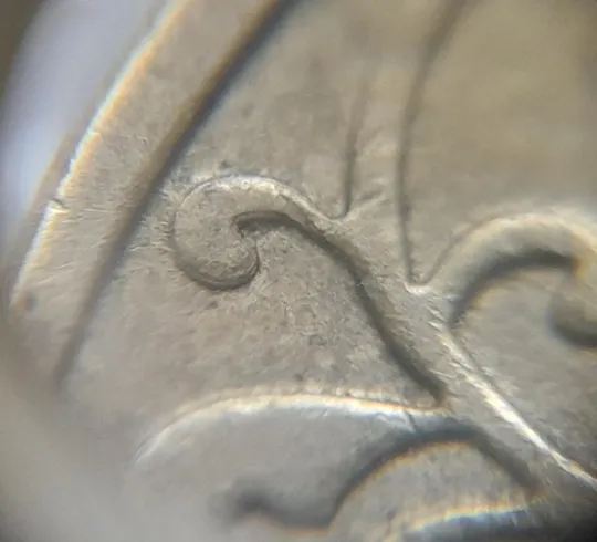 Купити (4647) 1 гривня 2001 зминання (здвоєння) елементів зображення на реверсі (1 гривна 2001 брак)