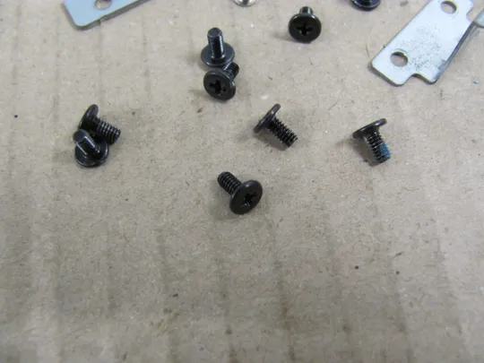 391-9 комплектуюче гвинти  для ASUS F751 R752L X751 оригінал Продаж