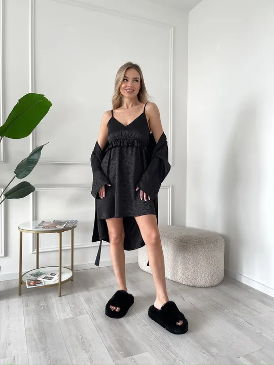 Шовковий комплект халат і сорочка принт леопардовий чорний Де купити