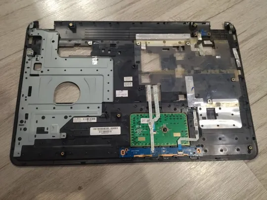 Купити Кришка клавіатури  (топкейс) з тачпадом HP Pavilion G7-1000  (silver) series