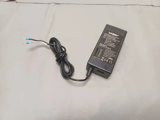 0951 адаптер живлення VANSON SMP-65WUSB 9.5-20V  НІМЕЧЧИНА Ціна