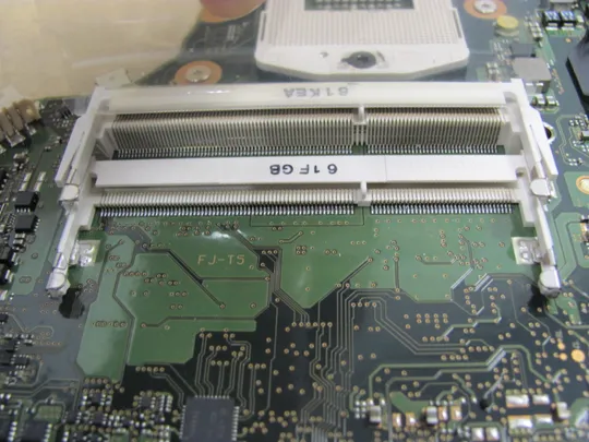 96-21  материнська плата CP667437-01 CP642130-Z3 для FUJITSU LIFEBOOK E754 оригінал Продаж