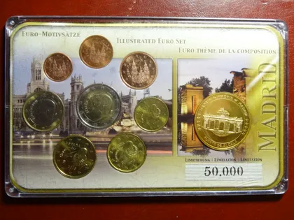 фото, Комплект євромонет Іспанії UNC (Король Філіп VI) повний комплект + медаль з позолотою