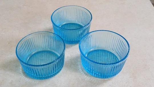 Ваза ємкість цукерниця стара радянська бірюзове блакитне кольорове скло Вживане Ф 12,1 см #3 Характеристики