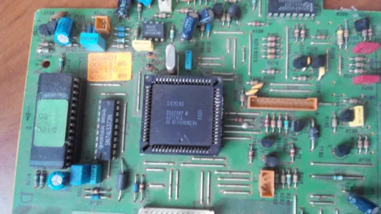 ПЛАТА від відеомагнітофона GRUNDIC З БЛОКОМ ЖИВЛЕННЯ З аукціону