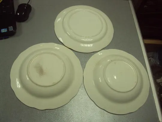 тарелка керамика Англия карета лот 3 шт со сколами (две глубокии) №772 Де купити