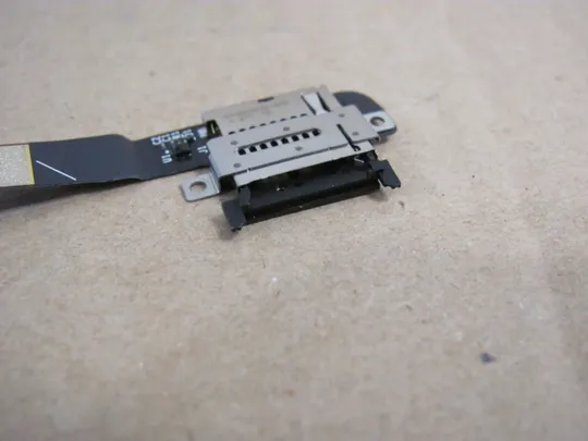 585-22 Слот для карти пам’яті SD M1081603-002 для Microsoft Surface Pro 6 1796 pro 4 5 6 7оригінал З аукціону