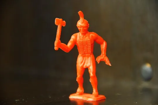 Купити индеец с томагавком 50-54мм MPC США