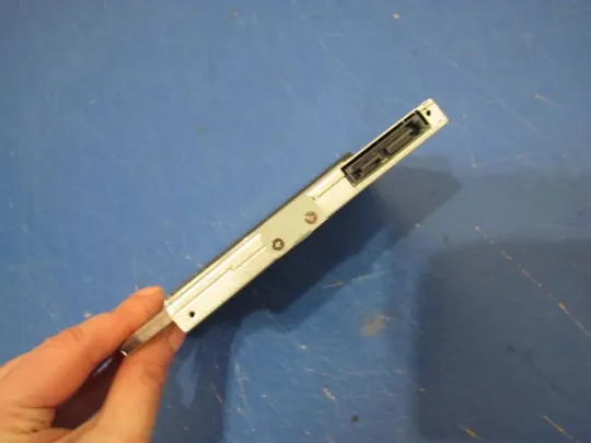 №191-9 DVD-привод GUD0N для MEDION E6422 оригінал Де купити