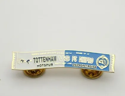 фото, Футбол - Серия значков шарфы ФК Днепр Днепропетровск (значок № 45). Лига Европы 2013 -14 Тоттенхэм Англия - ФК Днепр Днепропетровск